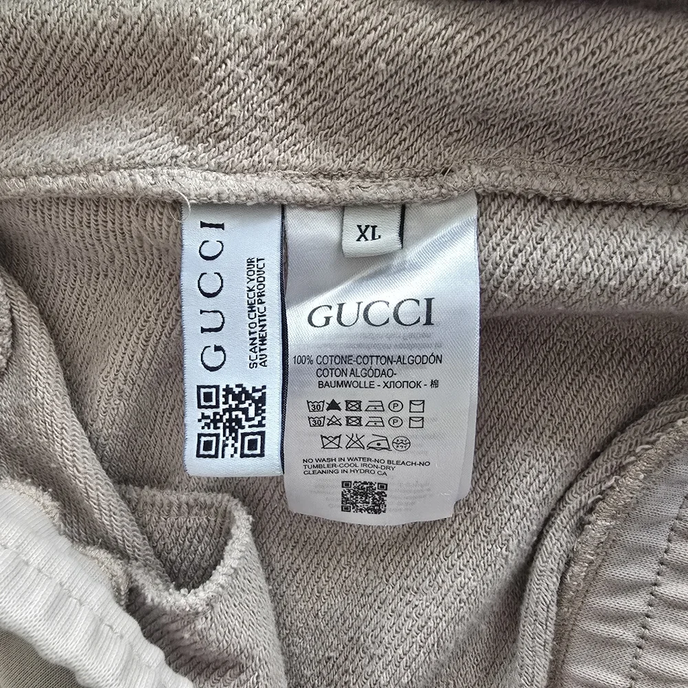 Gucci Side Double Globo Beige Shorts.